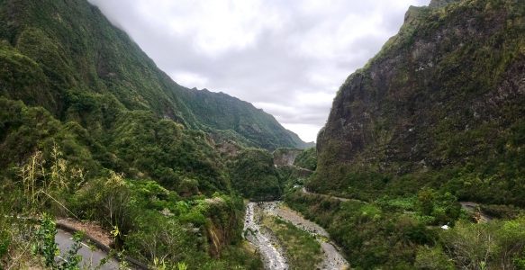 Ab zum Cirque de Cilaos: eine schrecklich schöne Fahrt