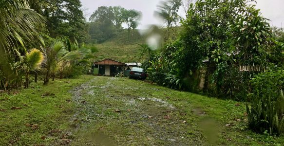 Kleine Eindrücke, dir nirgends reinpassen- wie so ein Karo-Shirt in einen maritimen Kleiderschrank