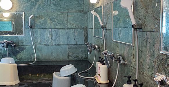 Der Onsen- japanische Badehäuser, ein absolutes Muss (nicht nur, wenn man sich endlich mal wieder sauber fühlen möchte)