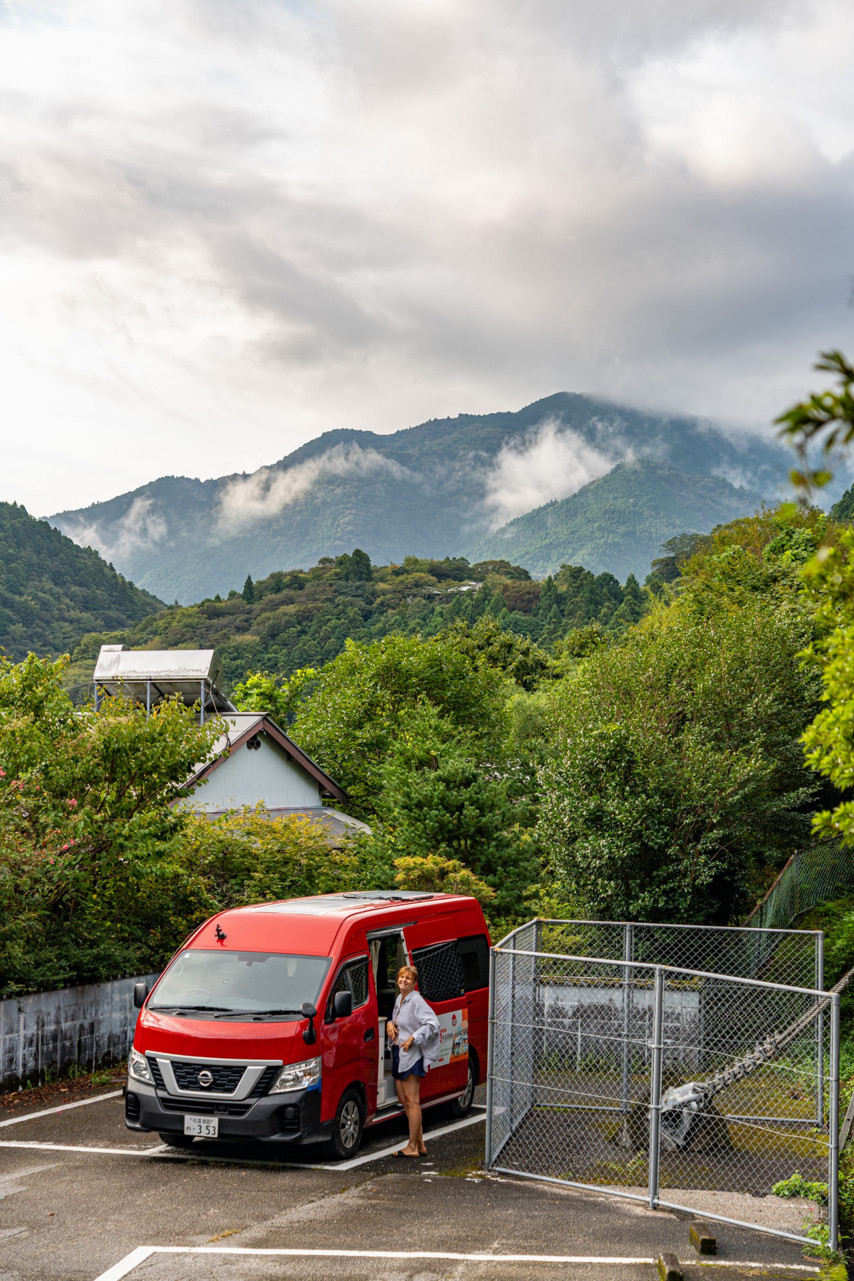 Michi no Ekis, abgelegene Parkplätze, Stehplätze gibt es überall