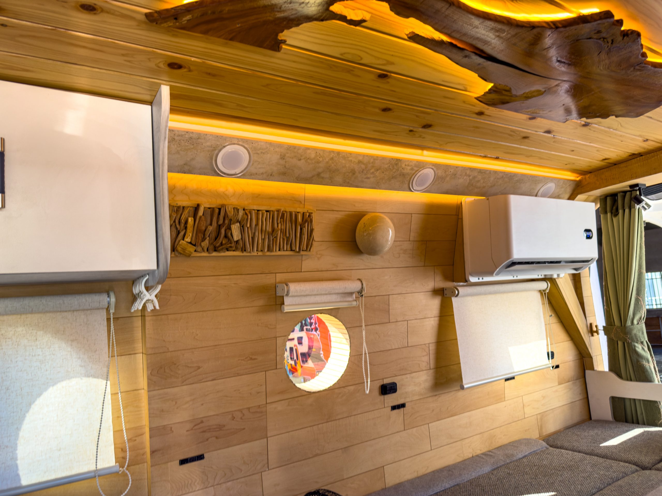 Batteriekapazitäten und Ladebuchsen gab es genug