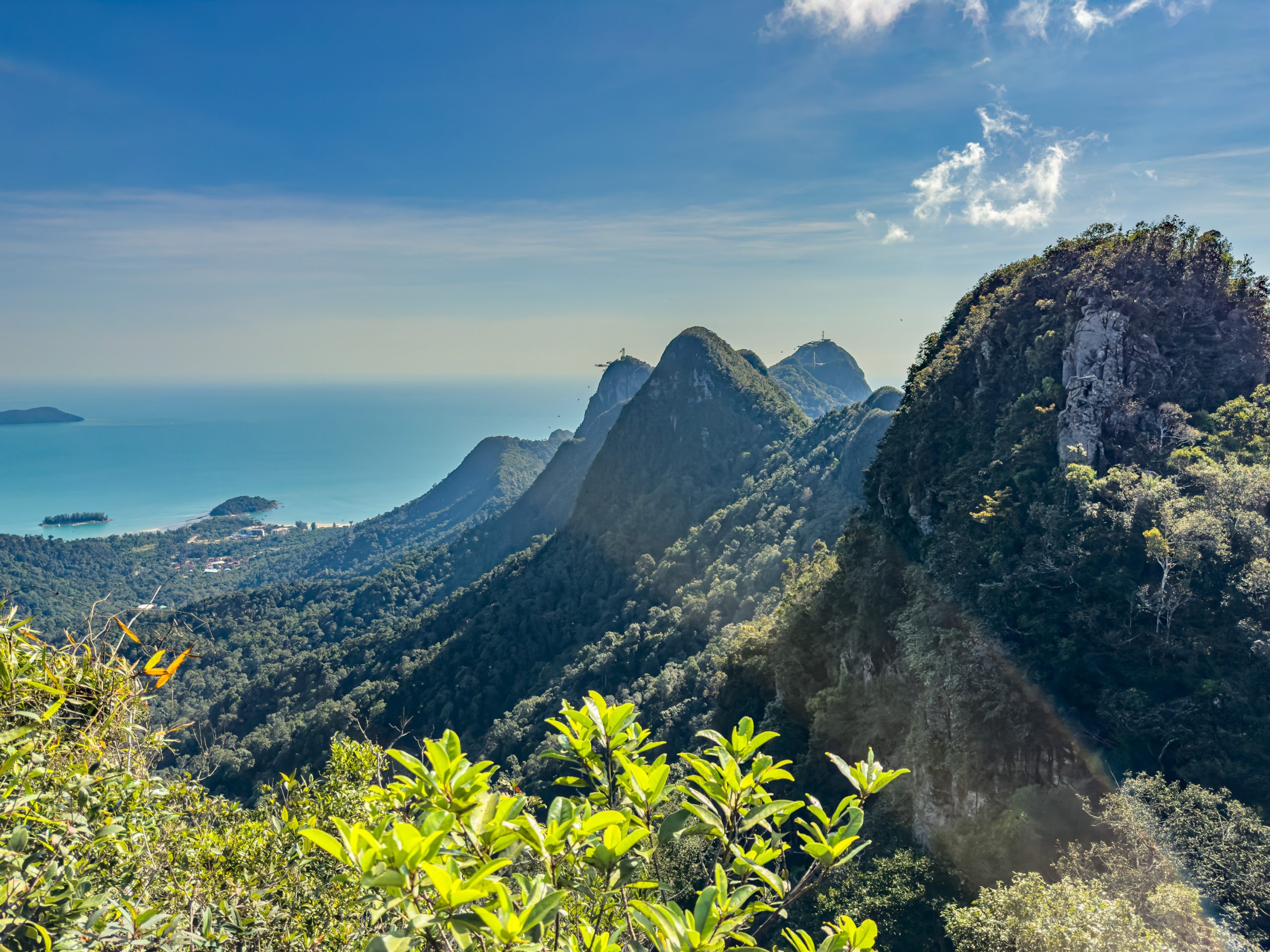 Gunung Machinchang Wanderung: Abenteuer zum Peak 701 auf Langkawi