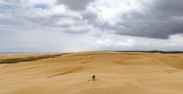 Anna Bay in Australien – Riesige Sanddünen, Buschbrand und jede Menge Spaß im Sand